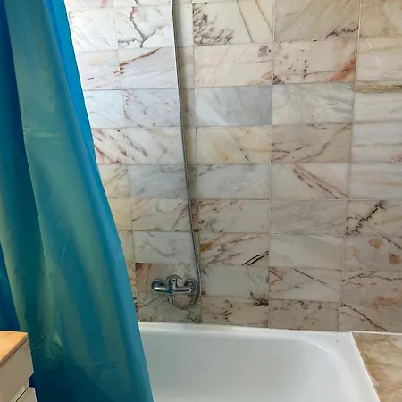 4-room House Americas, Vistas *