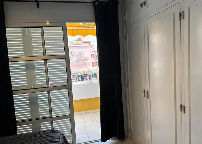 4-room House Americas, Vistas *